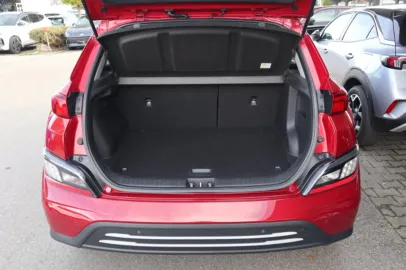 Car image 27