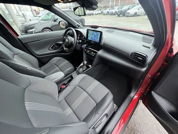 Car image 9