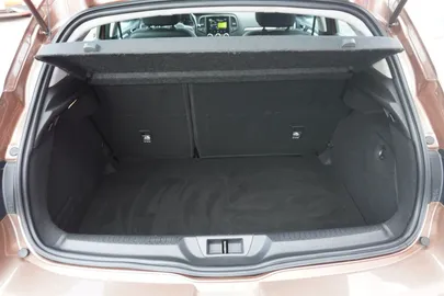Car image 34