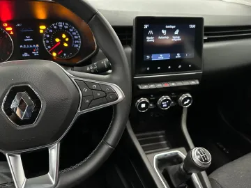 Car image 26