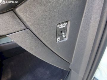 Car image 33