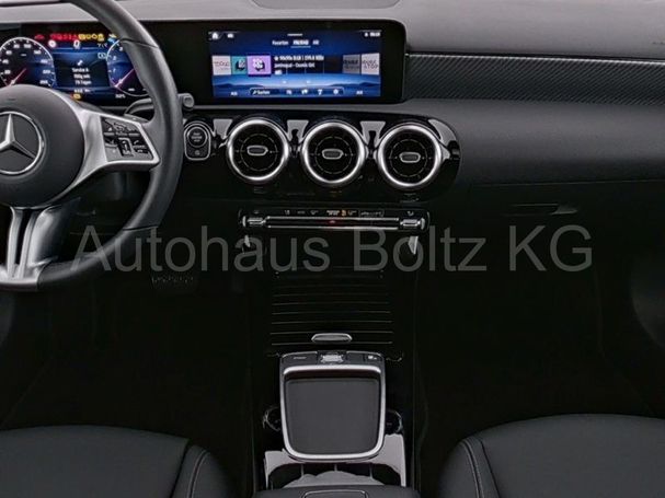 Mercedes-Benz A 200 120 kW image number 4