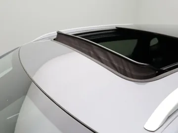 Car image 34