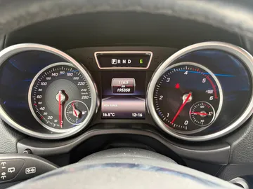 Car image 35