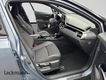 Car image 19