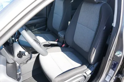 Car image 42