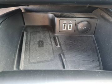 Car image 31