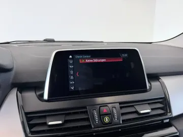 Car image 40