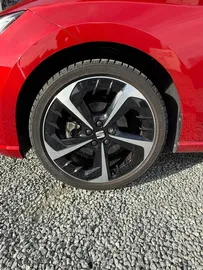 Car image 26