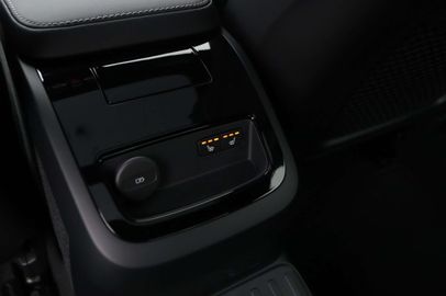 Car image 48