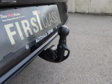 Car image 35