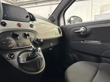 Car image 18