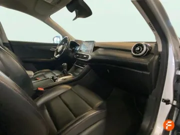 Car image 44