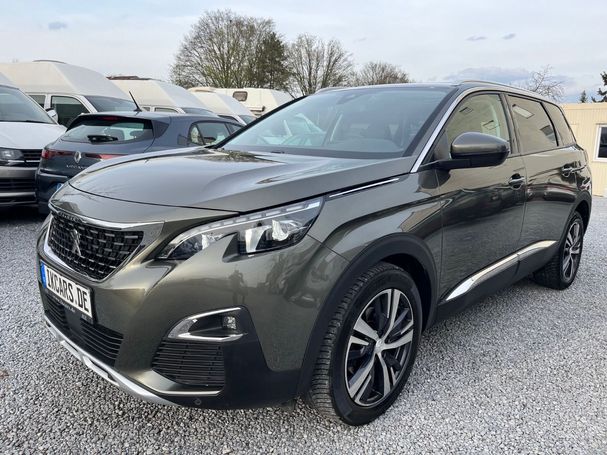 Peugeot 5008 BlueHDi EAT8 Allure 96 kW image number 1