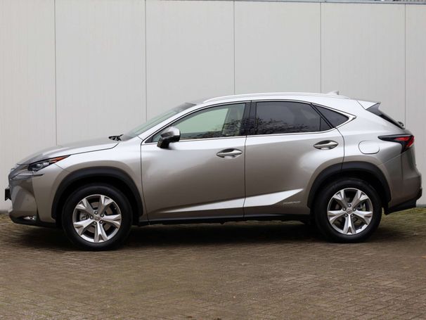 Lexus NX 300 h AWD 145 kW image number 4