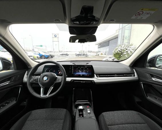 BMW X1 sDrive18i 100 kW image number 8