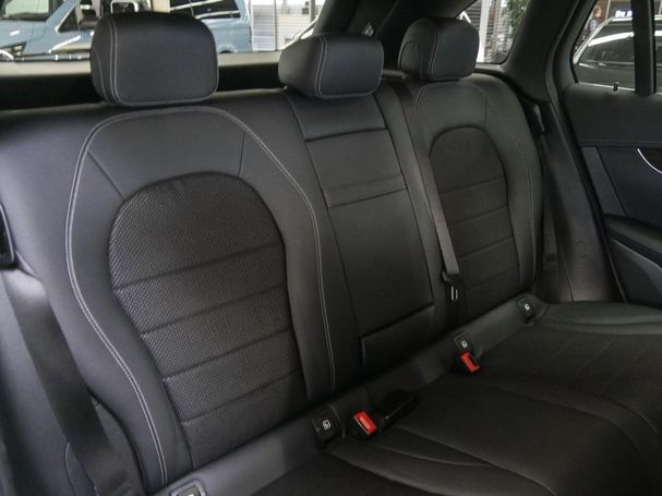 Mercedes-Benz GLC 300 de 225 kW image number 3