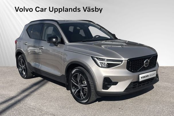 Volvo XC40 B3 Plus Dark 120 kW image number 6