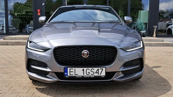 Jaguar XE 150 kW image number 3