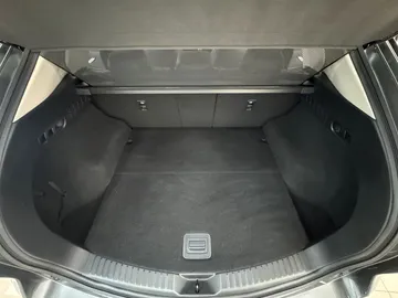 Car image 48