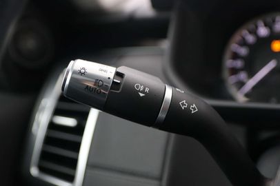 Car image 37