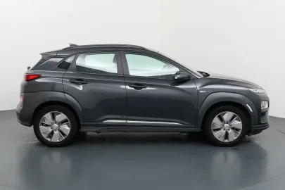 Car image 27