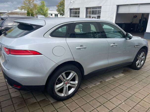 Jaguar F-Pace 30d AWD Portfolio 221 kW image number 3