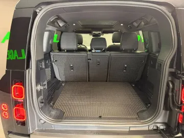 Car image 28