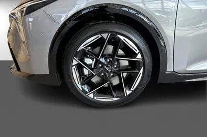 Car image 27