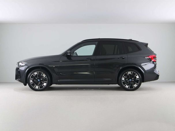 BMW iX3 M Sport 210 kW image number 11