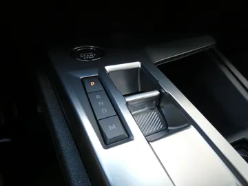 Car image 40