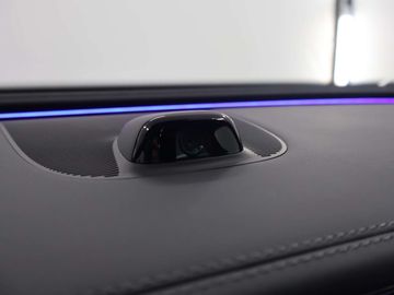 Car image 37