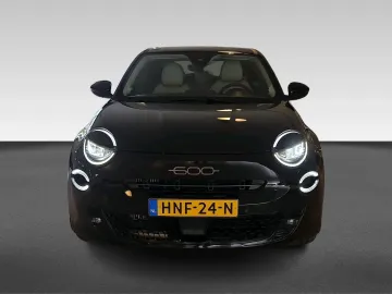 Car image 23