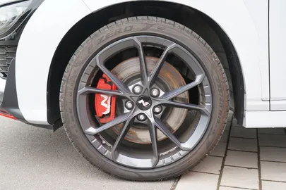 Car image 41