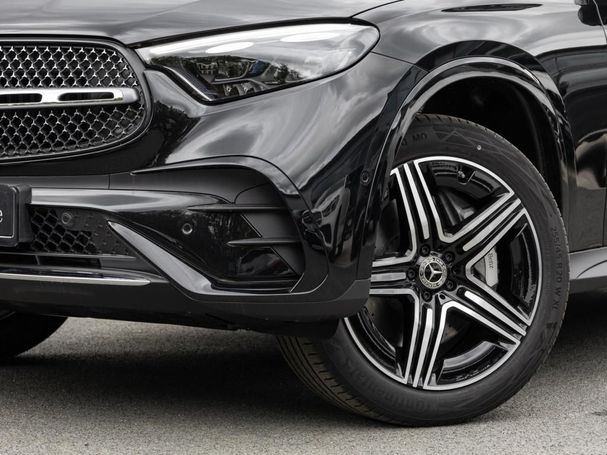 Mercedes-Benz GLC 300 e AMG 230 kW image number 3