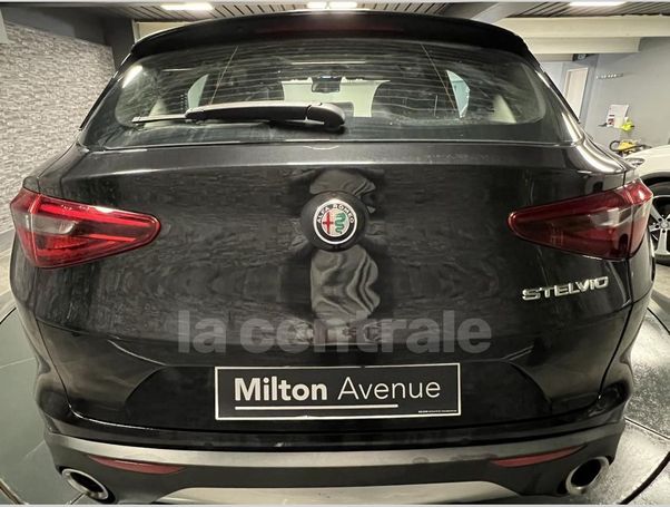 Alfa Romeo Stelvio 2.2 AT8 Q4 Super 140 kW image number 14