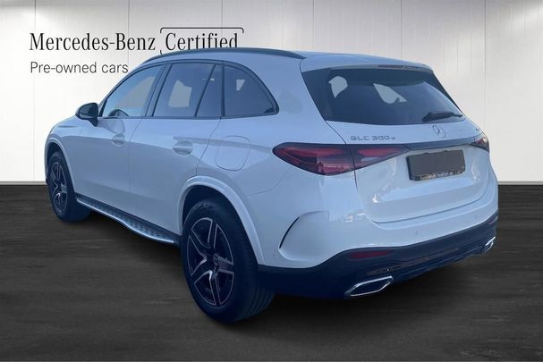 Mercedes-Benz GLC 300 e AMG Line 4Matic 230 kW image number 4