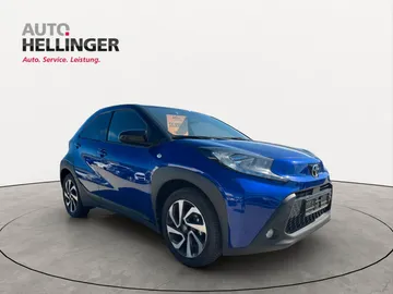Car image 2