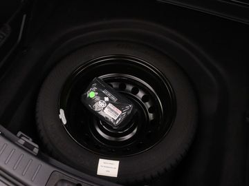 Car image 38