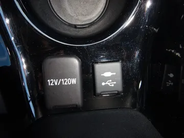 Car image 34