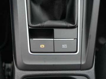 Car image 38