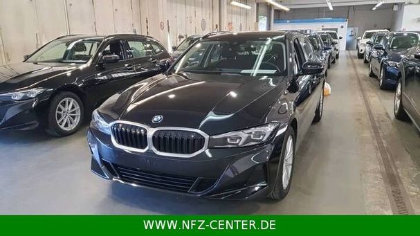 BMW 320d Touring xDrive 140 kW image number 1