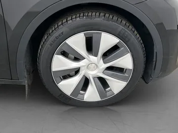 Car image 36