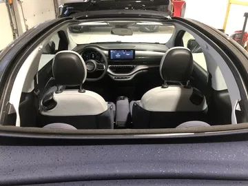 Car image 22