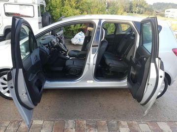 Car image 22