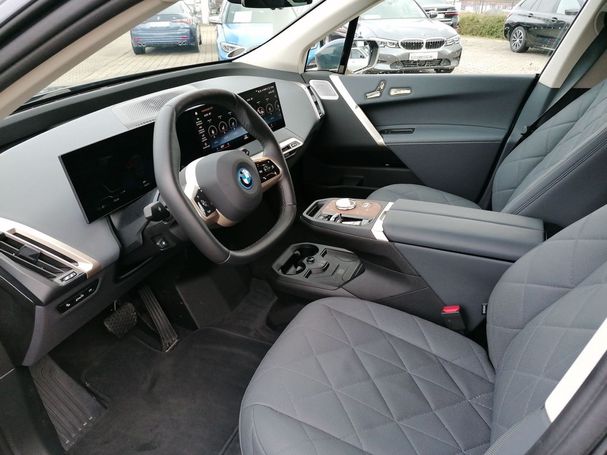 BMW iX xDrive 385 kW image number 6