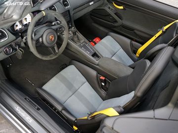 Car image 36