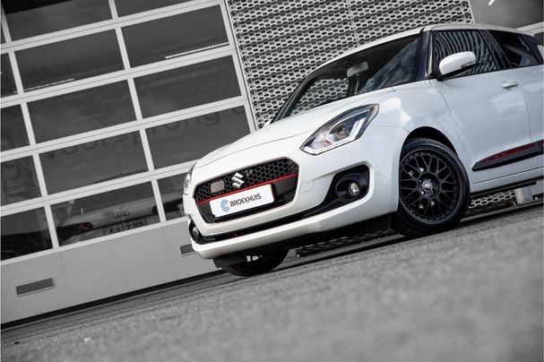 Suzuki Swift 1.0 82 kW image number 17