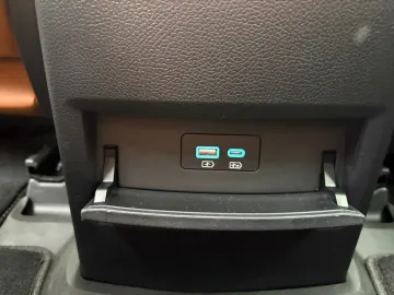 Car image 31