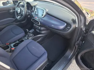 Car image 29